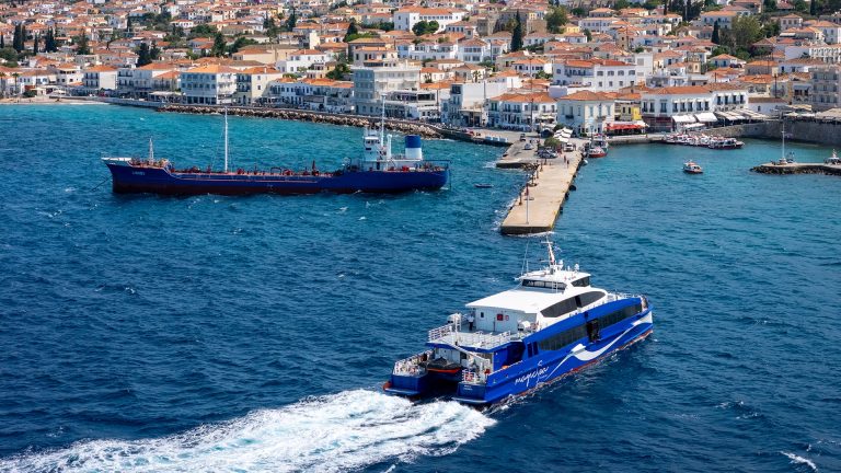 magic-sea-ferries-magic 2_0001_GVG_MAGIC_2_SPETSES_130